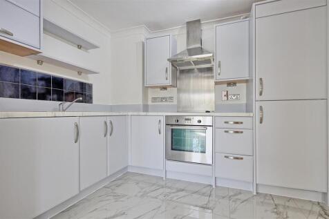 Kitchen 3.jpg