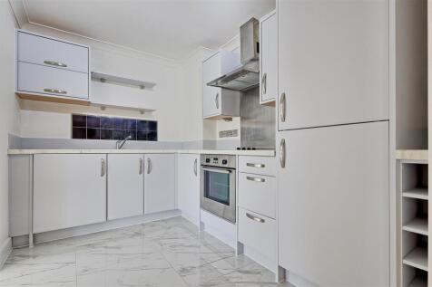 Kitchen 1.jpg