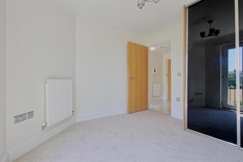 Bedroom 1.jpg