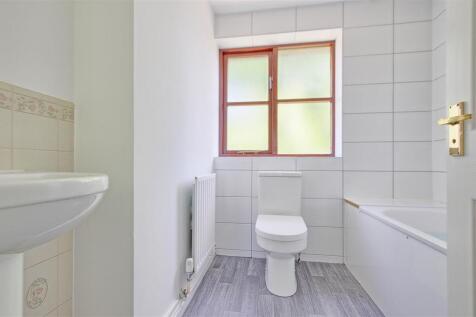 Bathroom.jpg