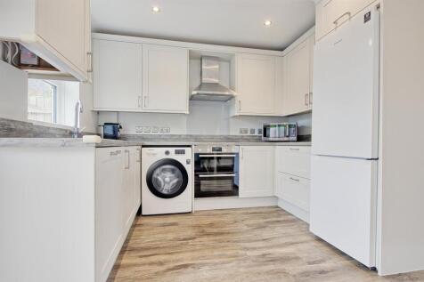 Kitchen 1.jpg