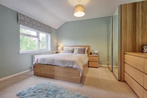 Bedroom 1.jpg