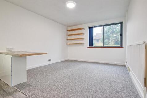 Living - Bedroom.jpg