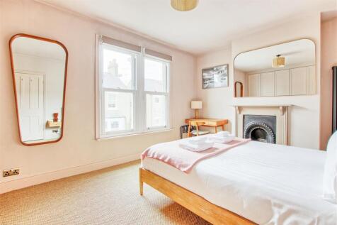 Bedroom one.jpg