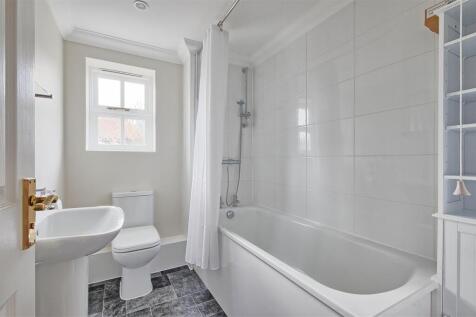 Bathroom.jpg