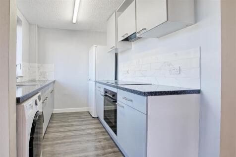 Kitchen not showing window.jpg