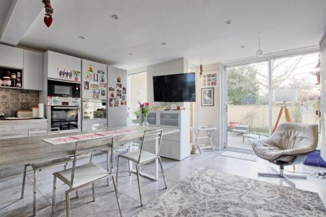 Breakfast area.jpg