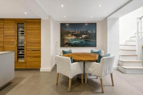 Breakfast Room