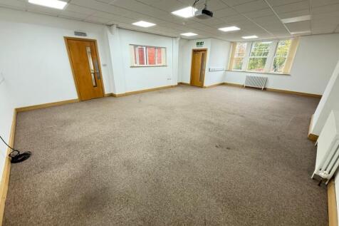 Upper Floor Office Picture 4