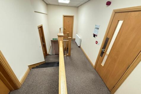 Upper Floor Office Picture 6