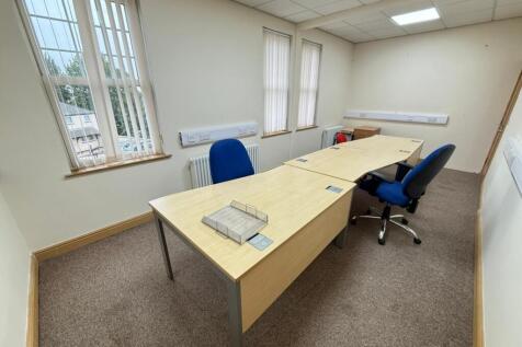 Upper Floor Office Picture 11