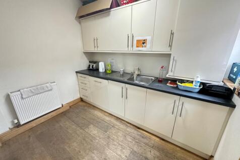 communal kitchen