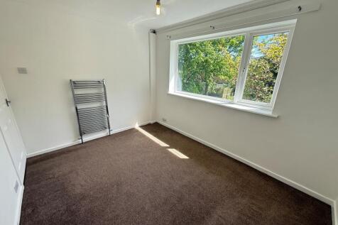 Master bedroom (2)