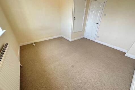 Master bedroom (2)