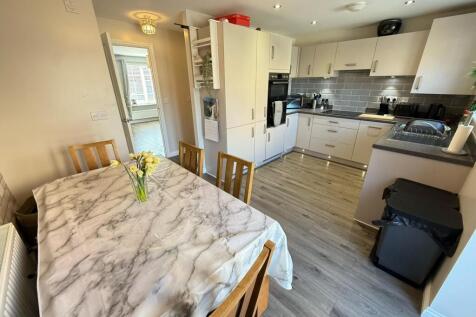 kitchen dining room