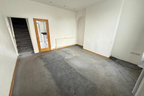 Living room (2)