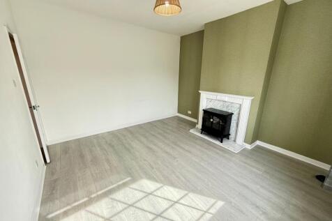 Living room (2)