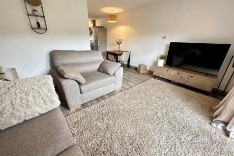 Living room (2)