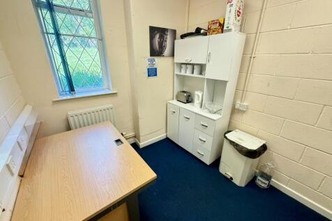 Shared Kitchen (2)