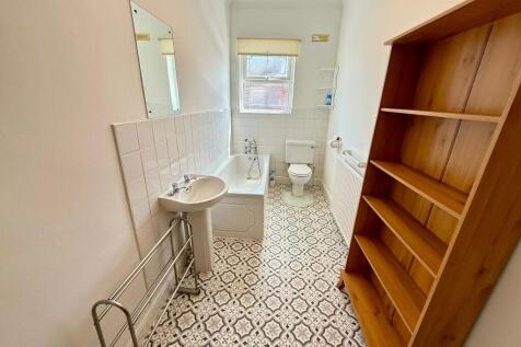 51 Bell Lane Bathroom