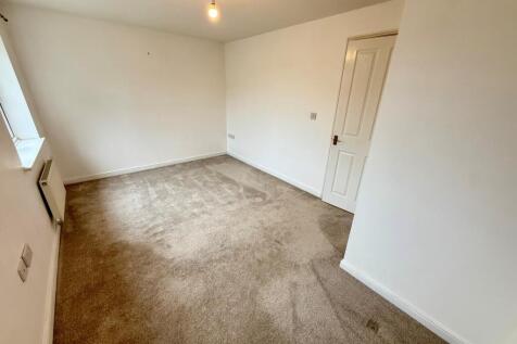 Master bedroom (3)