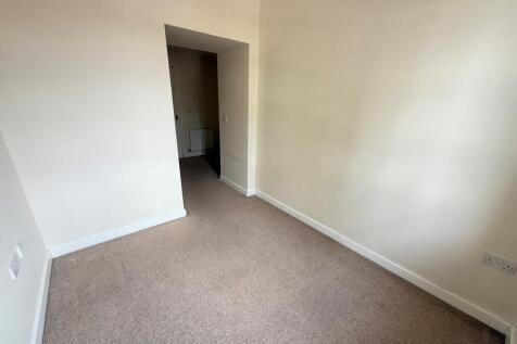 Bedroom 2 (3)