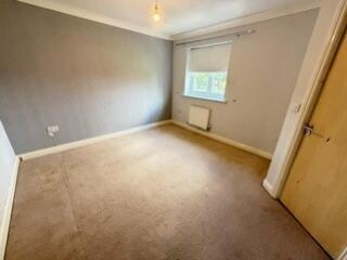 12 Newton bedroom 3 pic 2