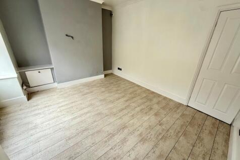 Living room (2)