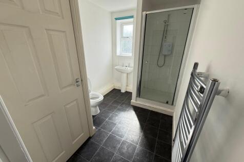 17 Luxaa Apartment Bathroom