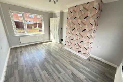 5 Springfields Lounge One