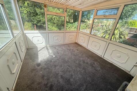 9 Lodges Close Conservatory