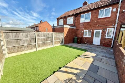 Rear garden (2)