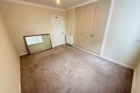 Master bedroom (2)