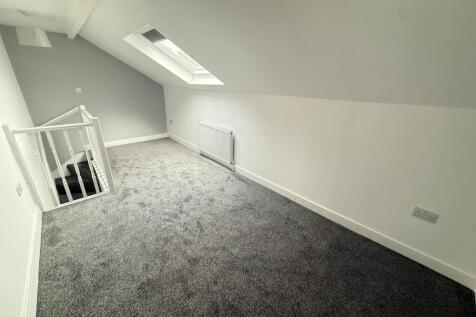 Bedroom 2 (2)