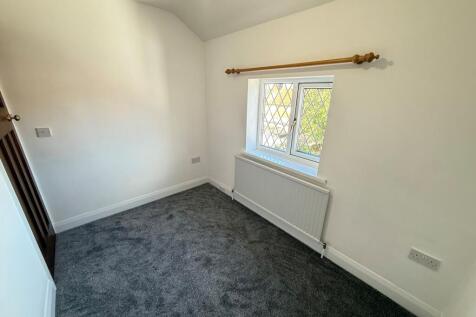 Bedroom 3 (2)