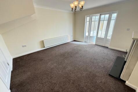 18 Riverside Court Lounge 2
