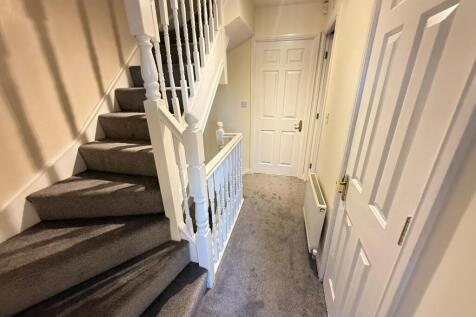 18 Riverside Court 2nd Stairs