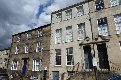 Eight bedroom student apartment