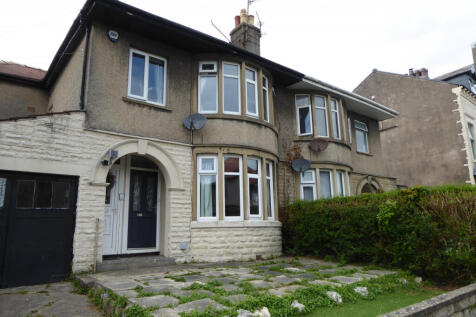 One bedroom ground floor flat