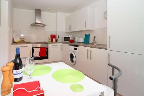 Three bedroom apartment for rent
