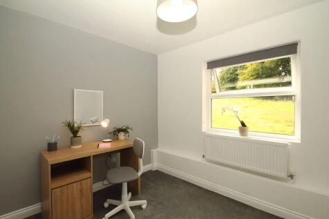 Bedroom 3 / Study