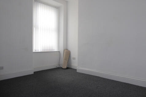Bedroom 2 / Dining Room