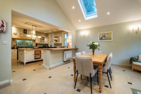 Hacheston Lodge -...