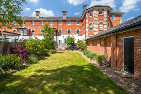 11 Belgrove Place...