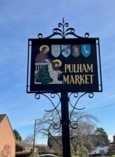 Pulham Mkt Villag...