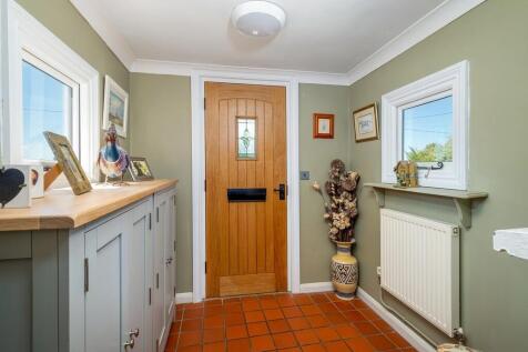 Browns Farmhouse-...