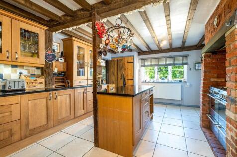 Browns Farmhouse-...