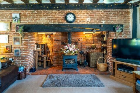 Browns Farmhouse-...