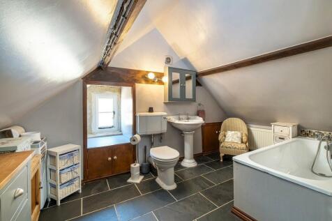 Browns Farmhouse-...