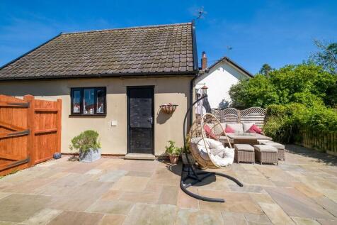 Browns Farmhouse-...